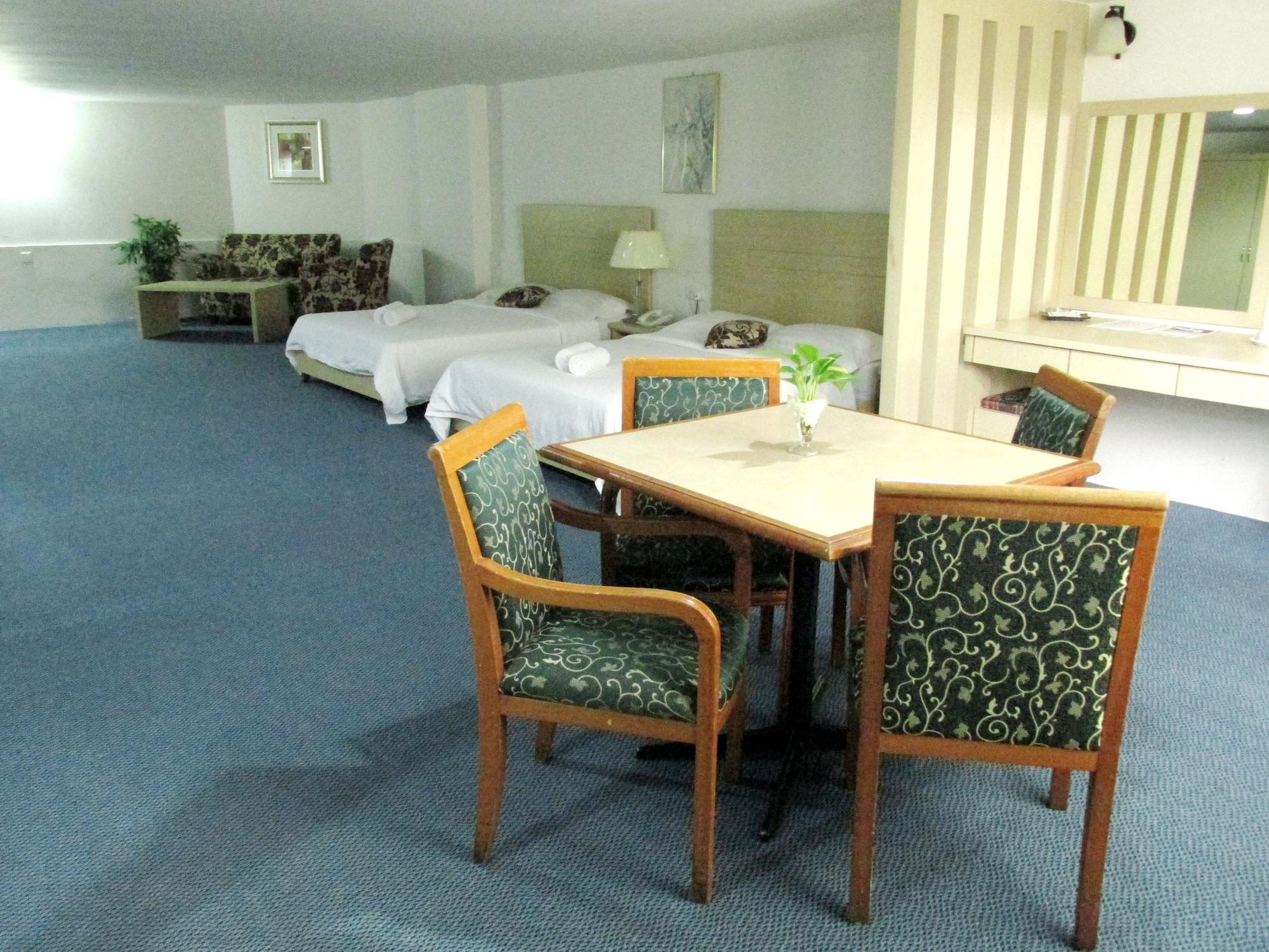 Promenade Service Apartment Kota Kinabalu Exterior photo